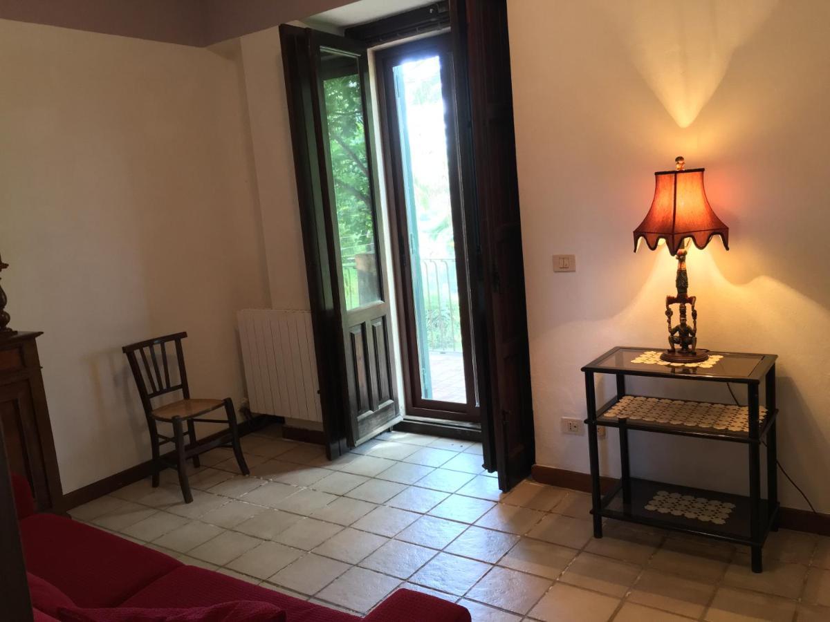 Bed And Breakfast Il Glicine 皮耶迪蒙泰埃特内奥 客房 照片