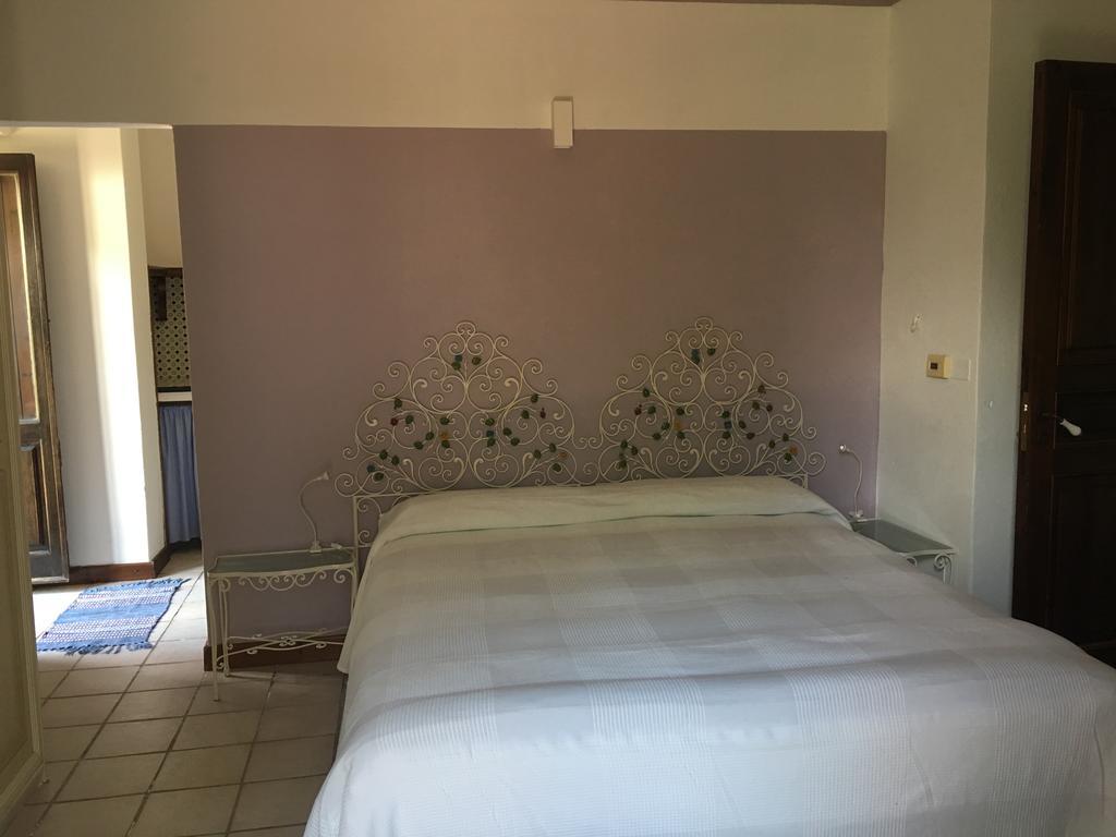 Bed And Breakfast Il Glicine 皮耶迪蒙泰埃特内奥 外观 照片